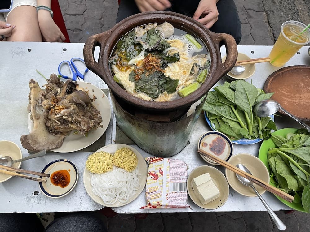 Lẩu bò Hạnh Sài Gòn