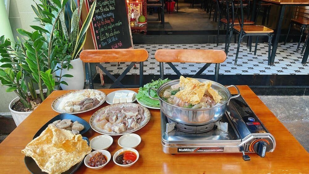 Lẩu bò Khu Nhà Cháy