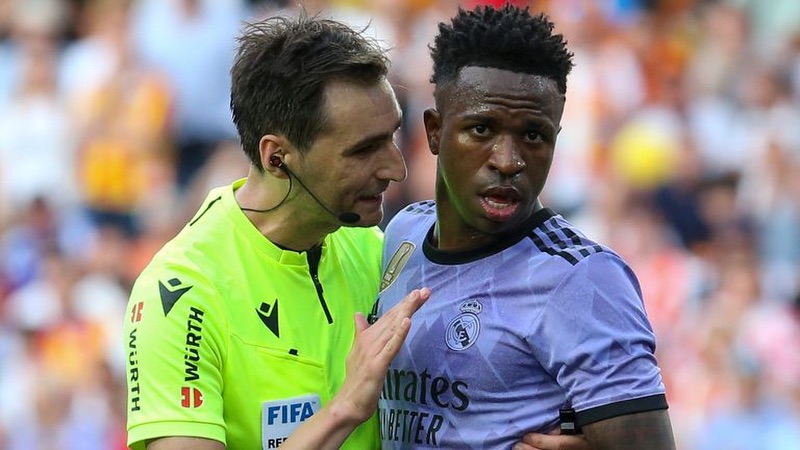 Sự Nghiệp Cầu Thủ Vinicius Junior: Những Thành Công Và Bê Bối